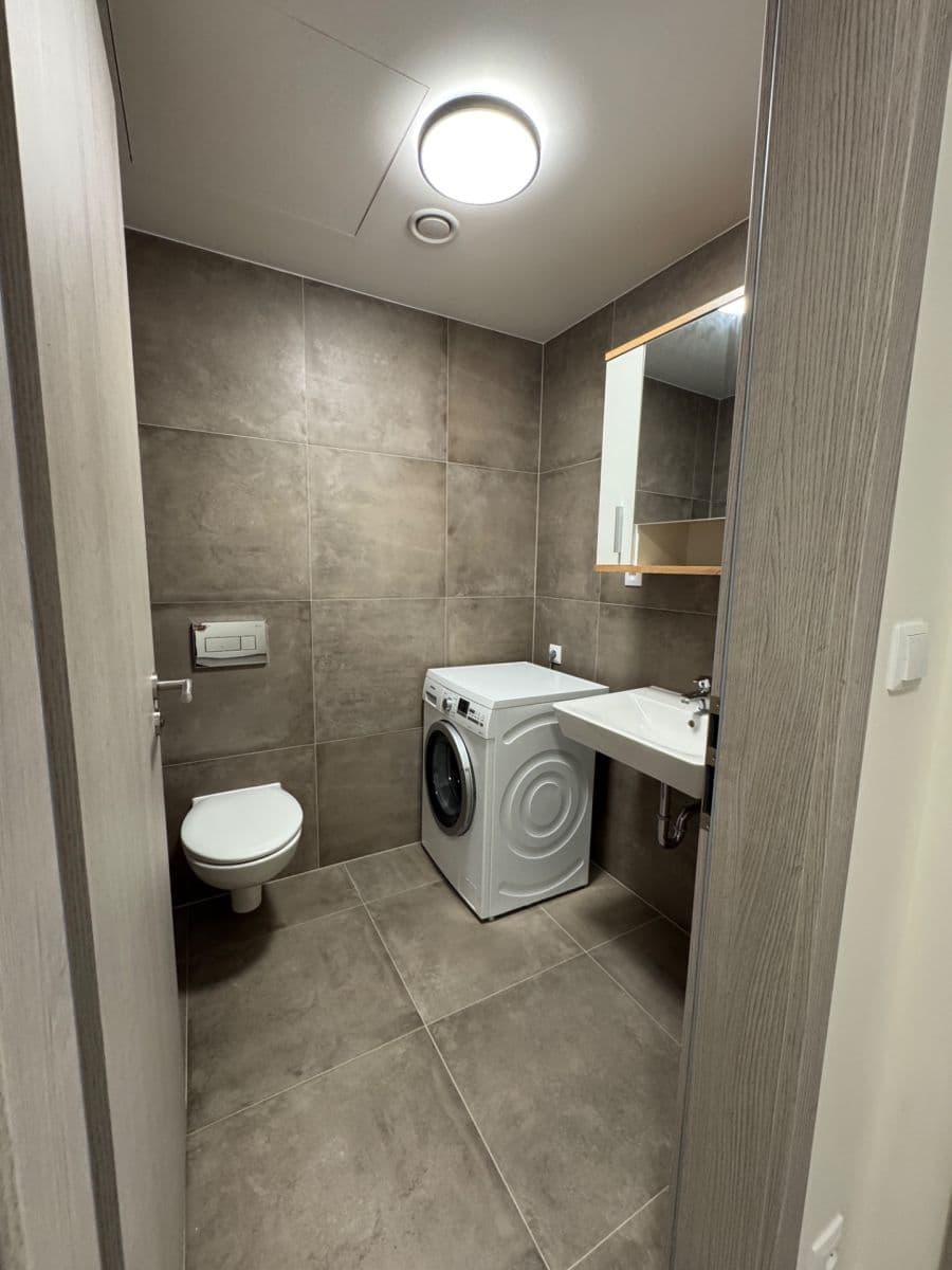 Pronájem bytu 1+kk 30 m², Poděbradská, Praha, Praha Pronájem bytu 1+kk 30 m², Poděbradská, Praha, Praha