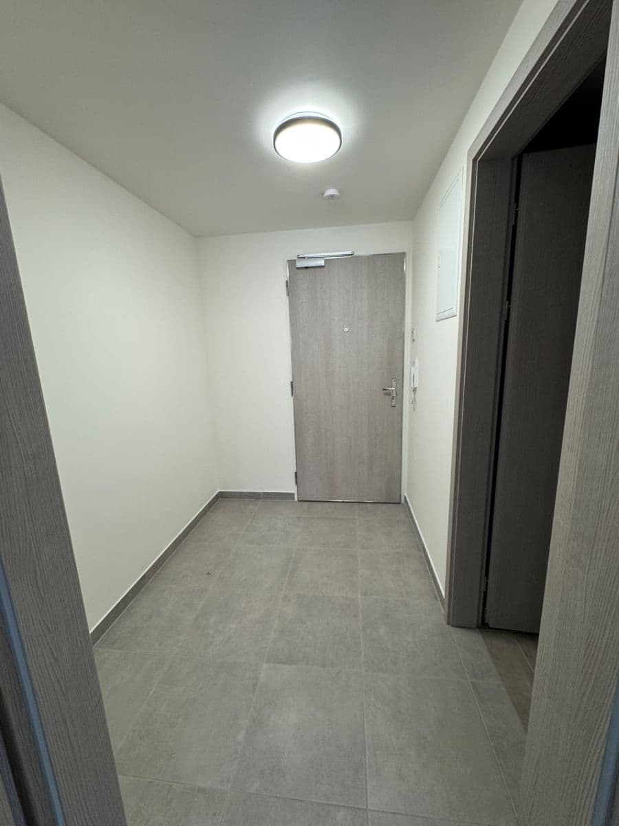 Pronájem bytu 1+kk 30 m², Poděbradská, Praha, Praha Pronájem bytu 1+kk 30 m², Poděbradská, Praha, Praha