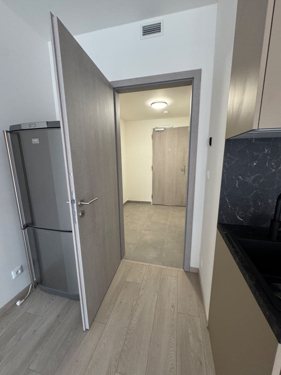 Pronájem bytu 1+kk 30 m², Poděbradská, Praha, Praha Pronájem bytu 1+kk 30 m², Poděbradská, Praha, Praha