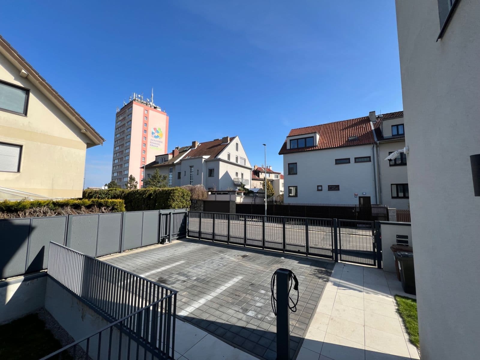 Prodej bytu 3+kk 71 m², Vlnitá, Praha, Praha Prodej bytu 3+kk 71 m², Vlnitá, Praha, Praha