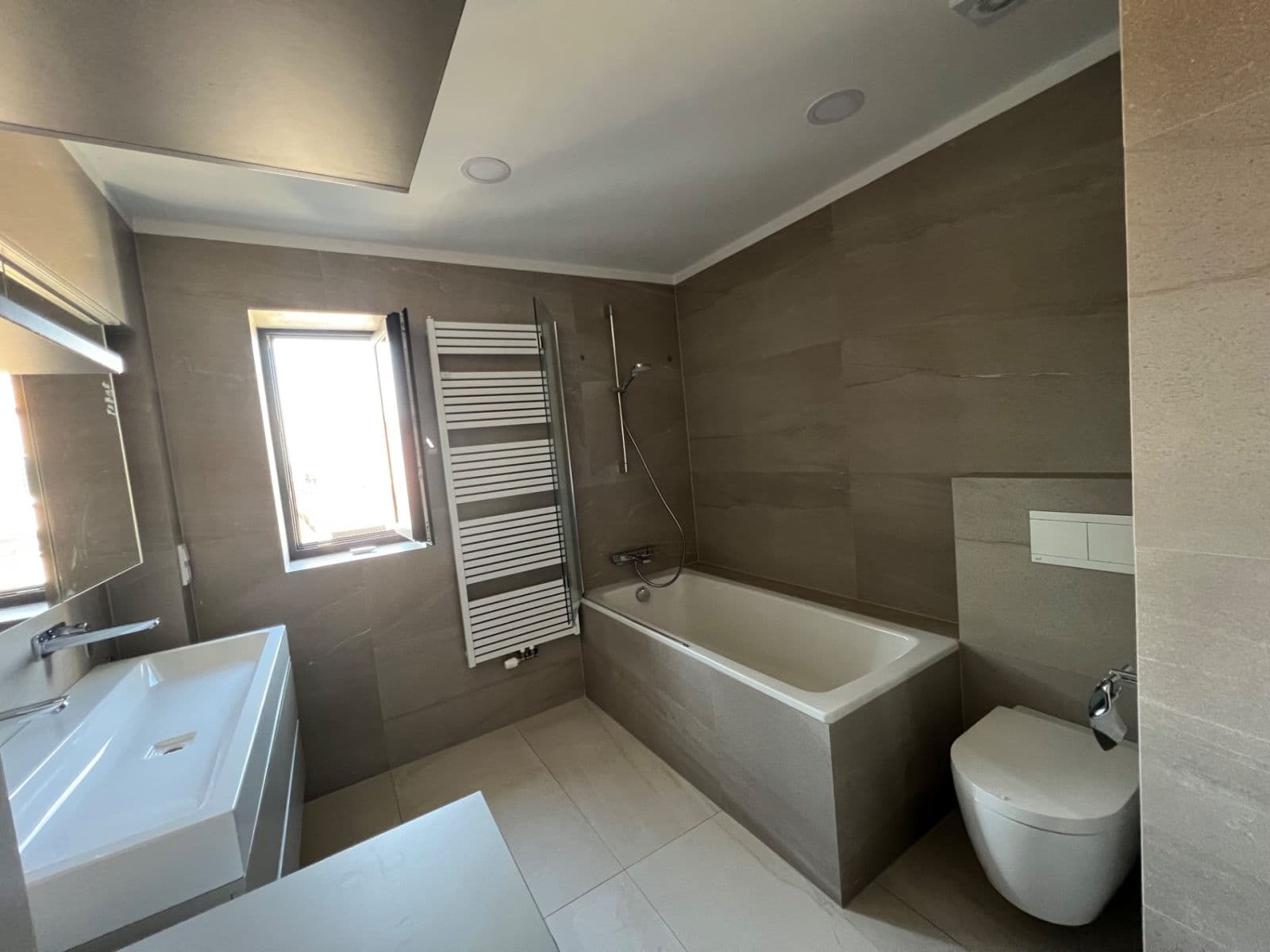 Prodej bytu 3+kk 71 m², Vlnitá, Praha, Praha Prodej bytu 3+kk 71 m², Vlnitá, Praha, Praha