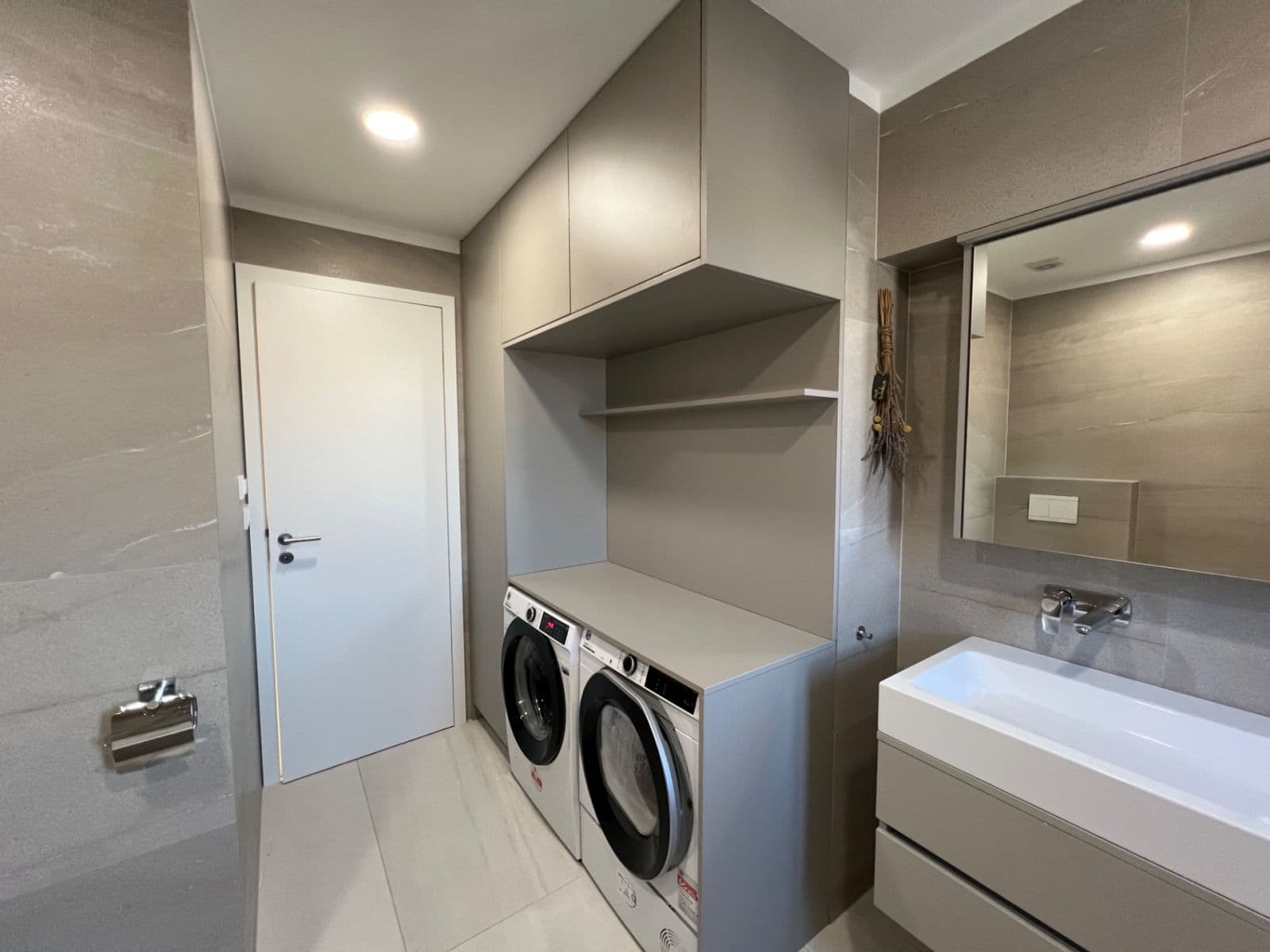 Prodej bytu 3+kk 71 m², Vlnitá, Praha, Praha Prodej bytu 3+kk 71 m², Vlnitá, Praha, Praha