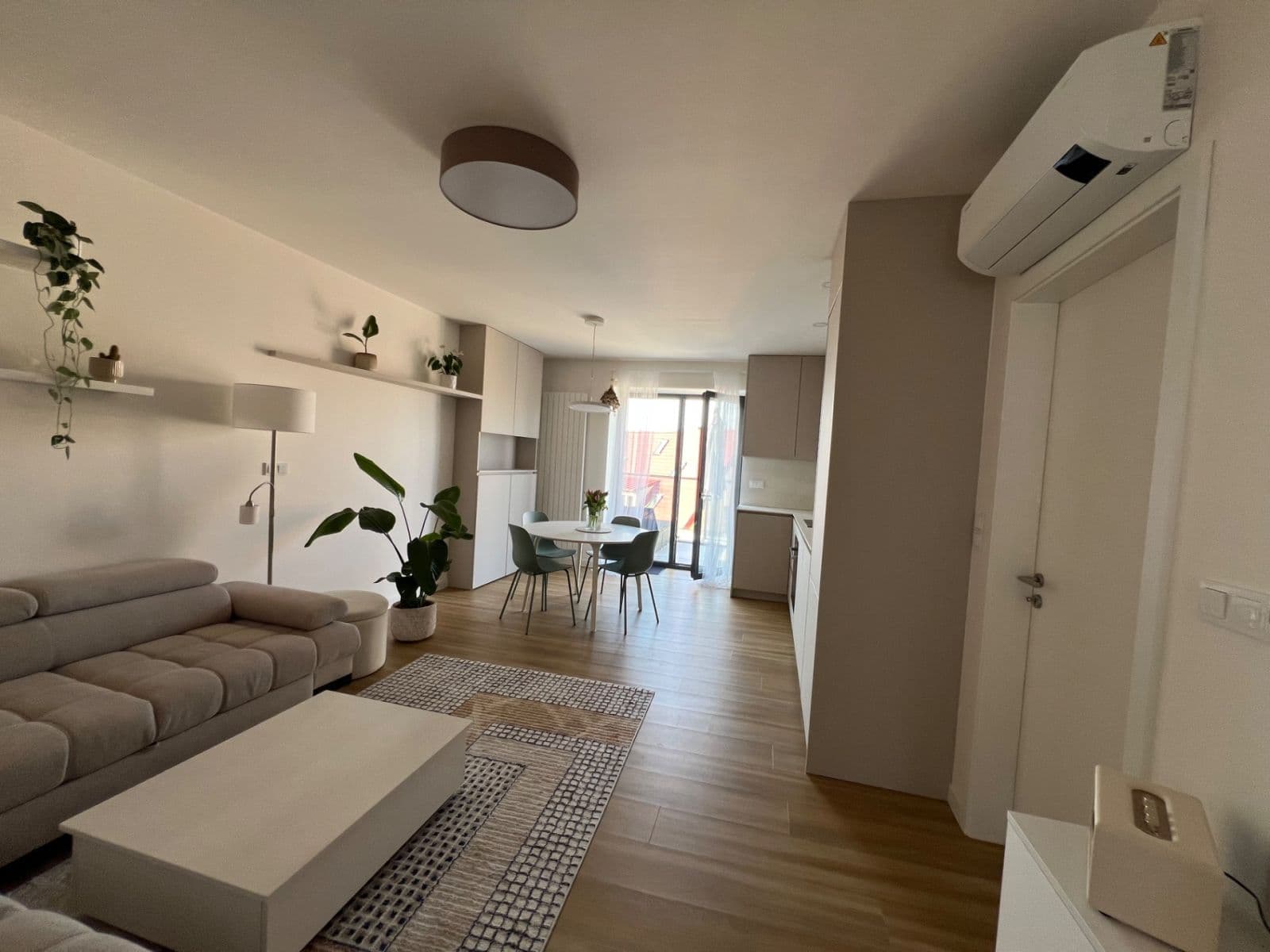 Prodej bytu 3+kk 71 m², Vlnitá, Praha, Praha Prodej bytu 3+kk 71 m², Vlnitá, Praha, Praha