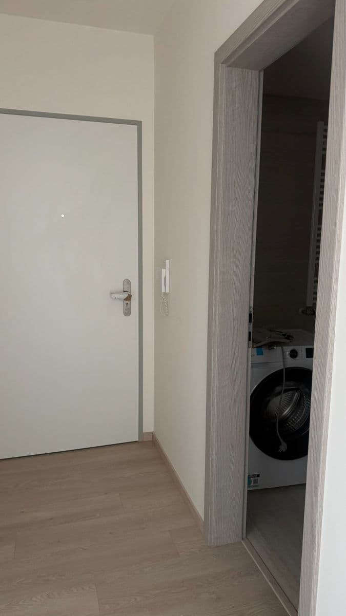 Pronájem bytu 1+kk 39 m², Bukačova, Praha, Praha Pronájem bytu 1+kk 39 m², Bukačova, Praha, Praha