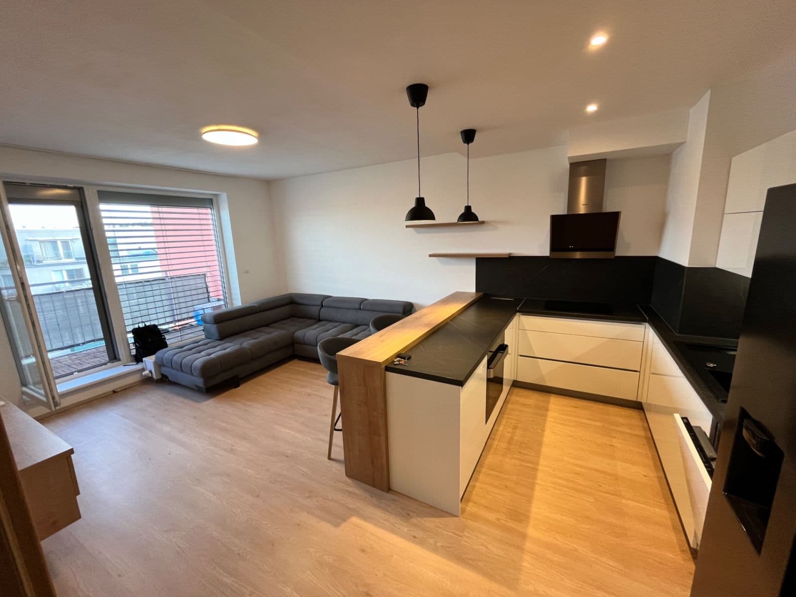 Prodej bytu 2+kk 50 m², Pšeničná, Hostivice, Středočeský kraj Prodej bytu 2+kk 50 m², Pšeničná, Hostivice, Středočeský kraj