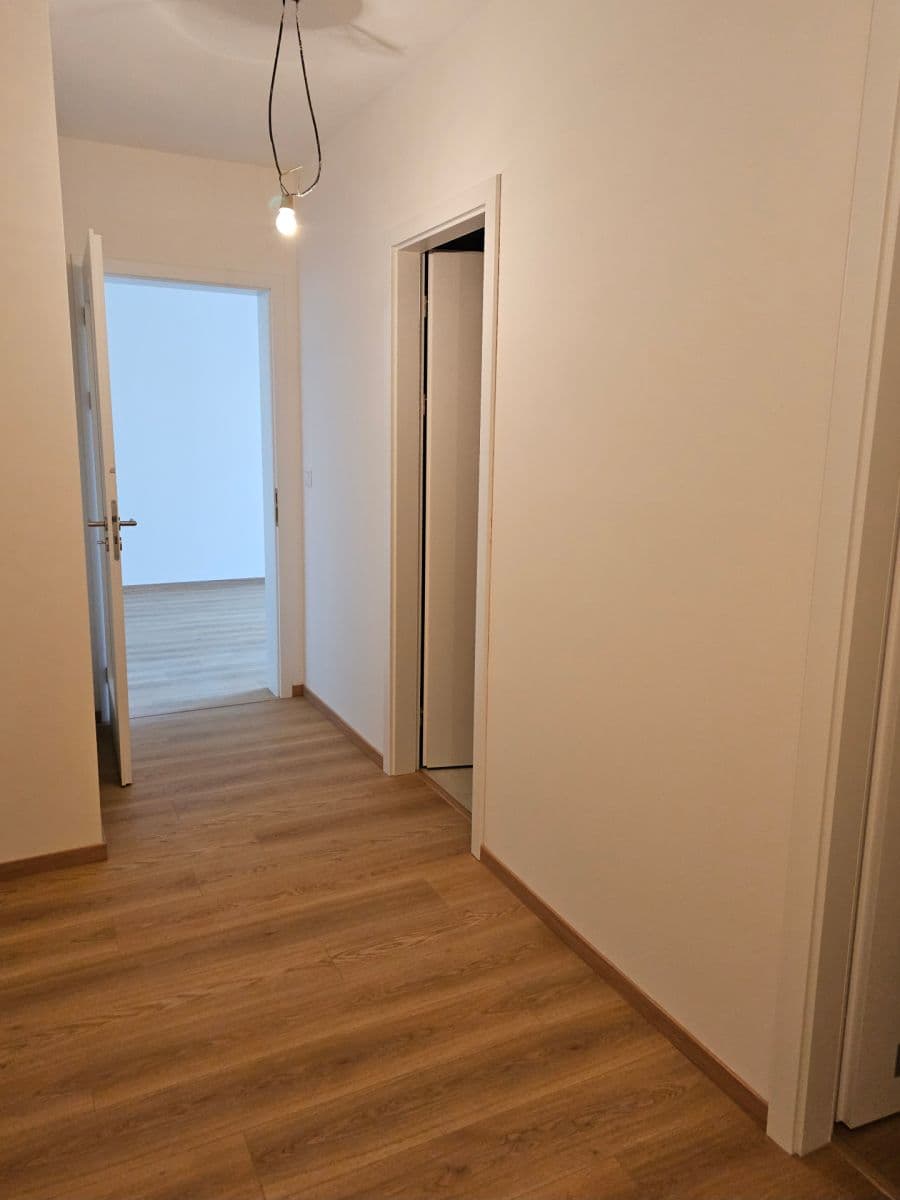 Pronájem bytu 2+kk 50 m², Bukačova, Praha, Praha Pronájem bytu 2+kk 50 m², Bukačova, Praha, Praha