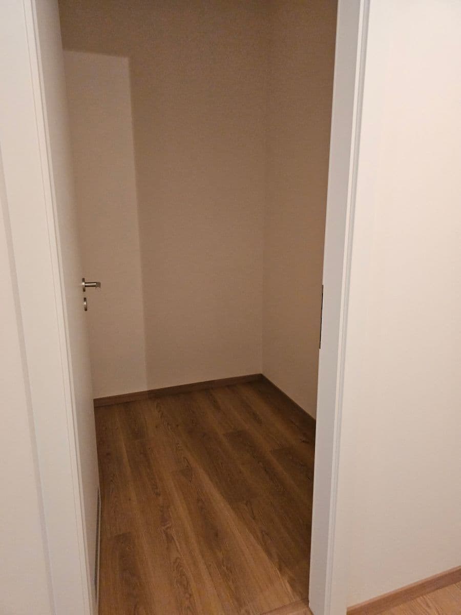 Pronájem bytu 2+kk 50 m², Bukačova, Praha, Praha Pronájem bytu 2+kk 50 m², Bukačova, Praha, Praha