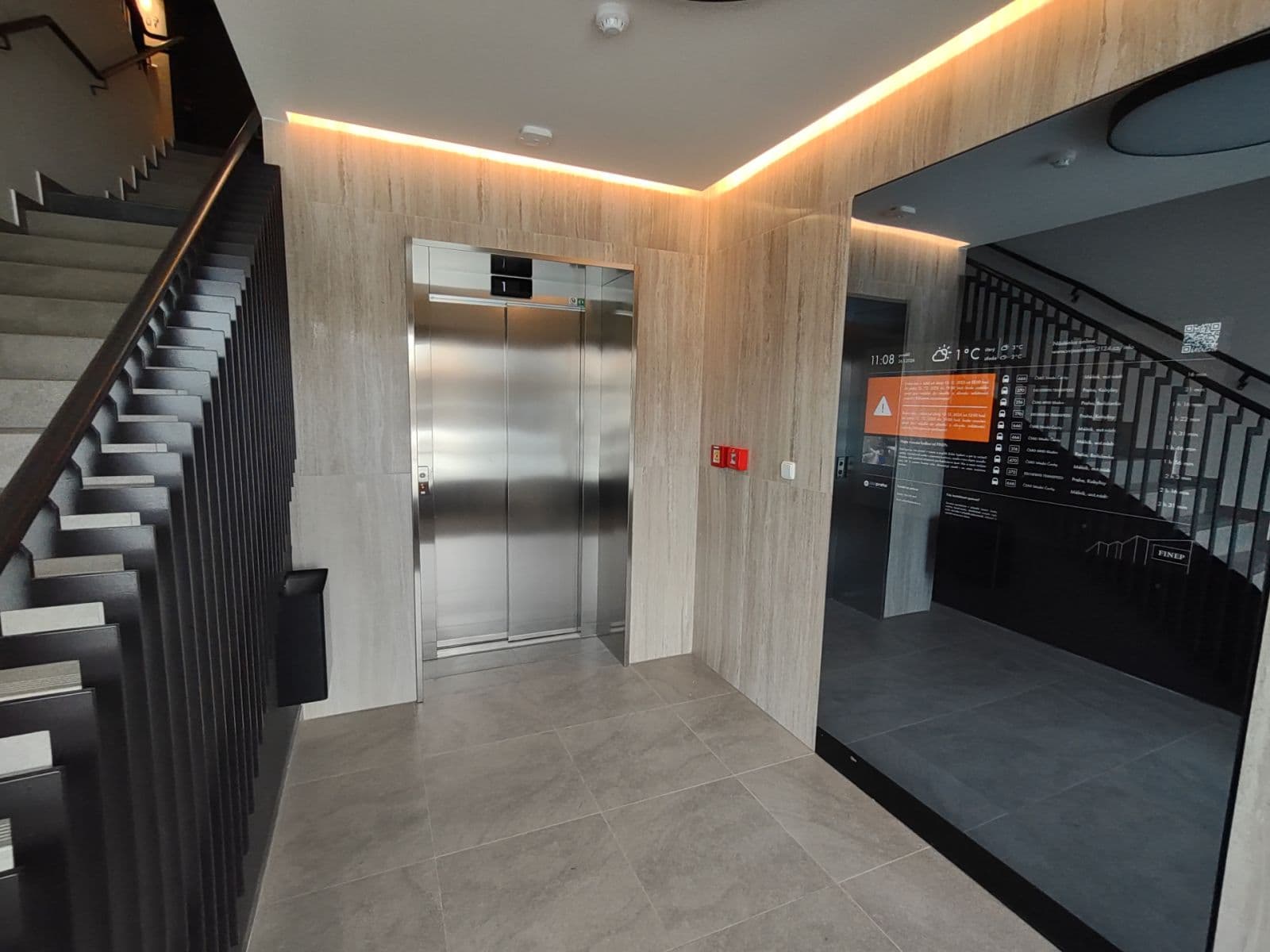 Pronájem bytu 1+kk 25 m², Nádražní, Kralupy nad Vltavou, Středočeský kraj Pronájem bytu 1+kk 25 m², Nádražní, Kralupy nad Vltavou, Středočeský kraj