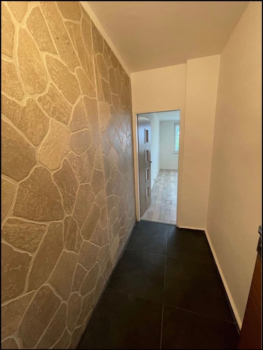 Pronájem bytu 1+kk 29 m², Gen. Píky, Ostrava, Moravskoslezský kraj Pronájem bytu 1+kk 29 m², Gen. Píky, Ostrava, Moravskoslezský kraj