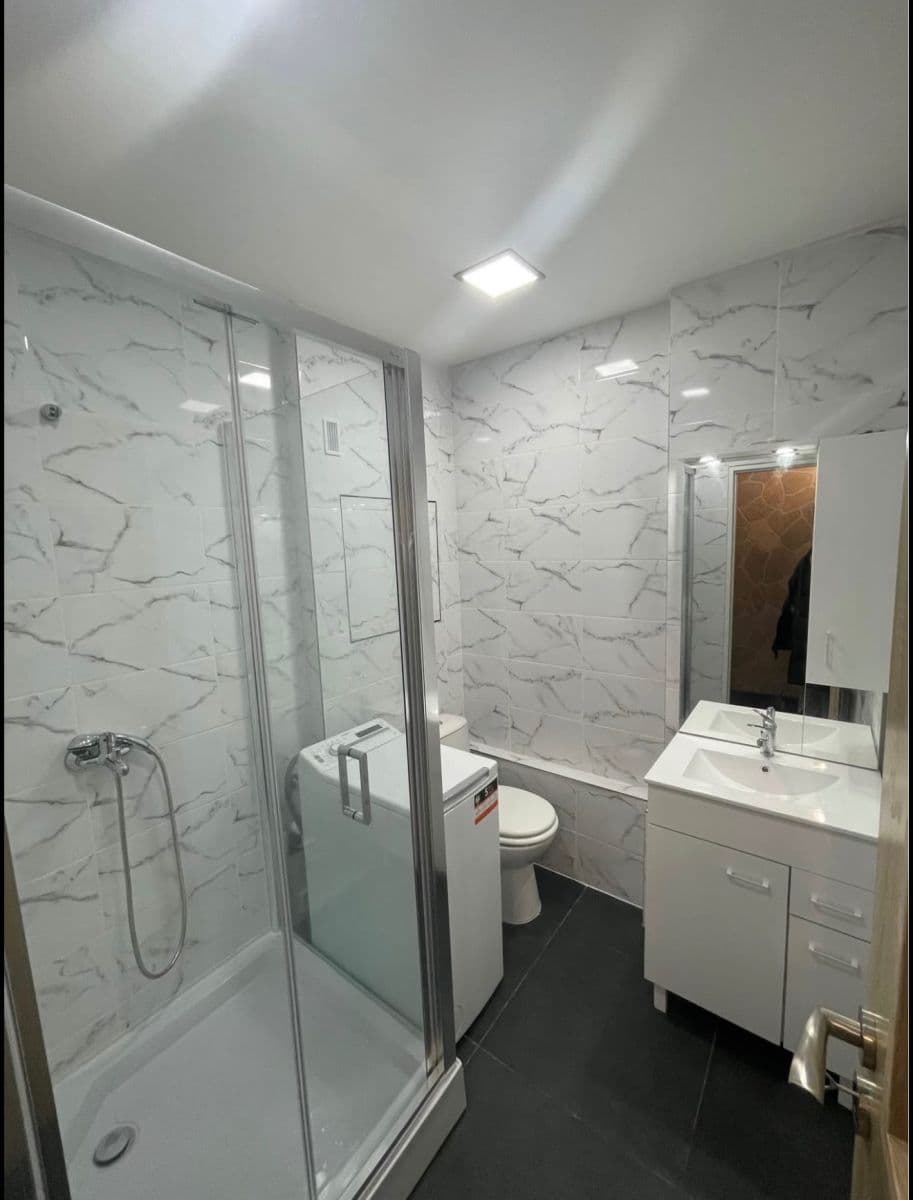 Pronájem bytu 1+kk 29 m², Gen. Píky, Ostrava, Moravskoslezský kraj Pronájem bytu 1+kk 29 m², Gen. Píky, Ostrava, Moravskoslezský kraj