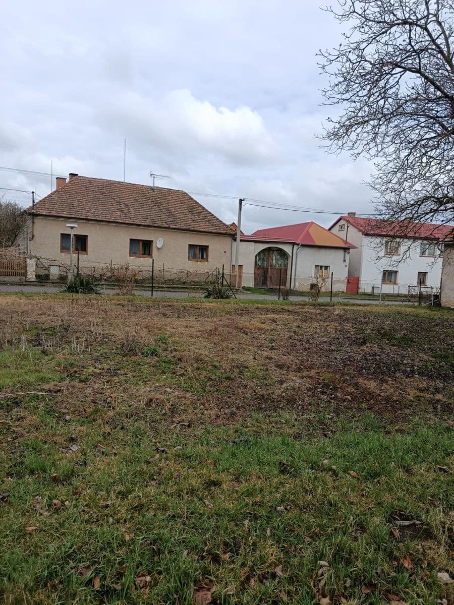 Prodej domu 283 m², pozemek 1.396 m², Hostovlice, Středočeský kraj Prodej domu 283 m², pozemek 1.396 m², Hostovlice, Středočeský kraj