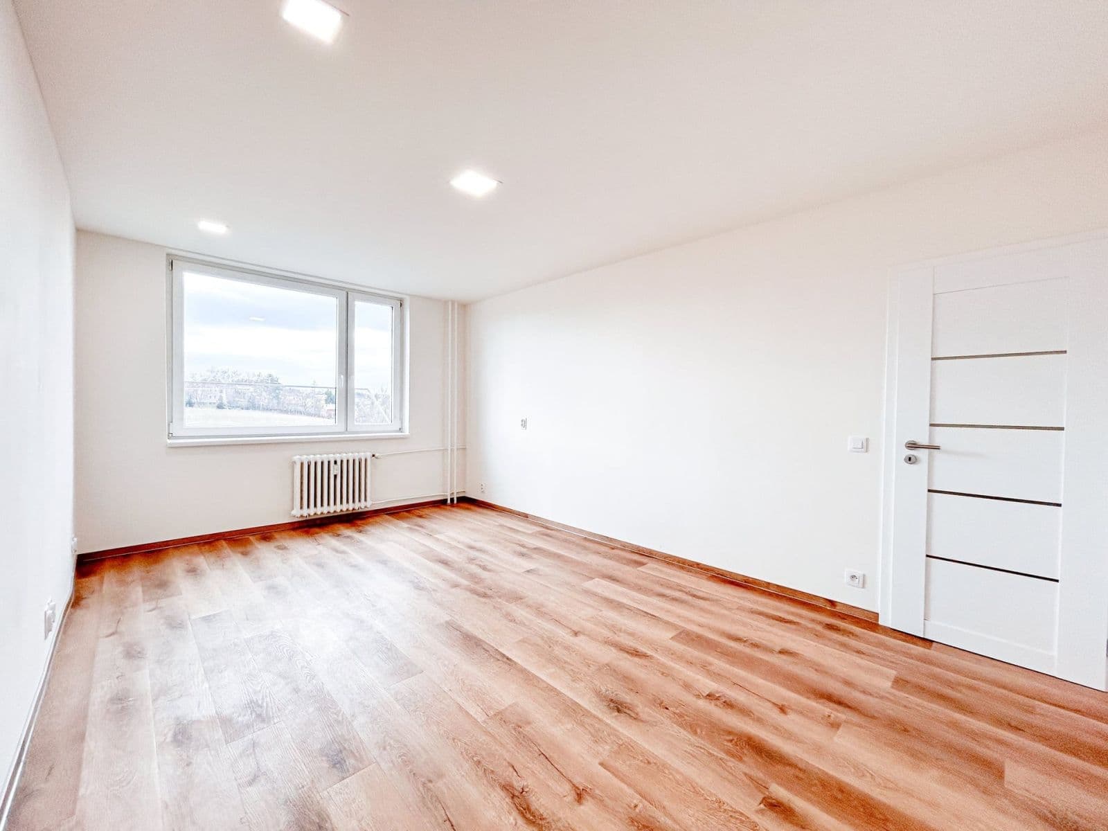 Pronájem bytu 2+kk 44 m², Jateční, Kolín, Středočeský kraj Pronájem bytu 2+kk 44 m², Jateční, Kolín, Středočeský kraj