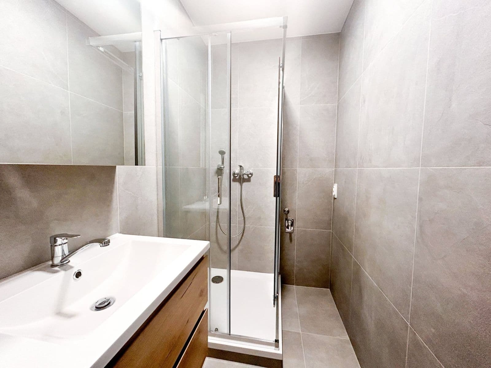 Pronájem bytu 2+kk 44 m², Jateční, Kolín, Středočeský kraj Pronájem bytu 2+kk 44 m², Jateční, Kolín, Středočeský kraj