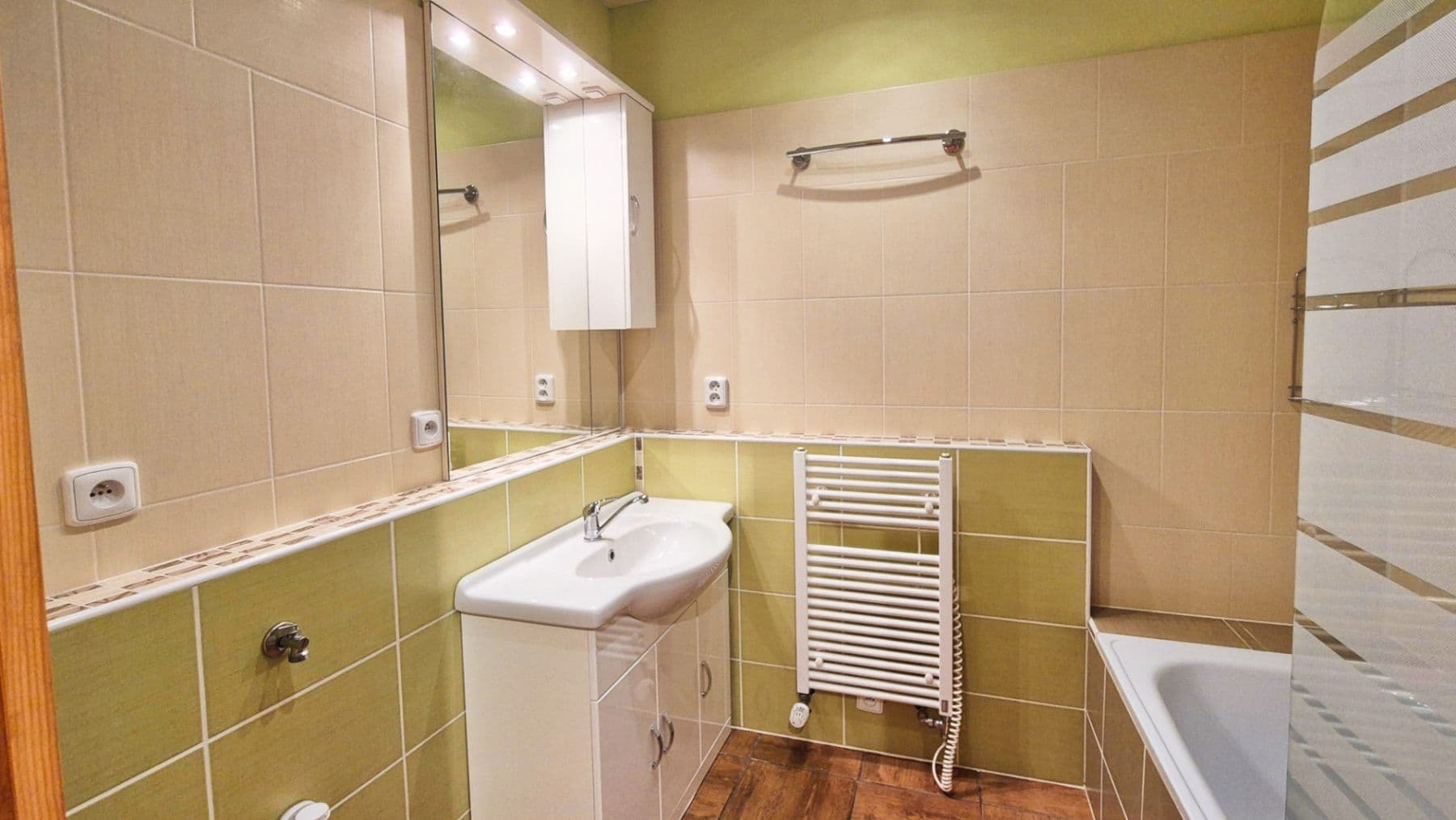 Pronájem bytu 1+1 46 m², T. G. Masaryka, Horoměřice, Středočeský kraj Pronájem bytu 1+1 46 m², T. G. Masaryka, Horoměřice, Středočeský kraj