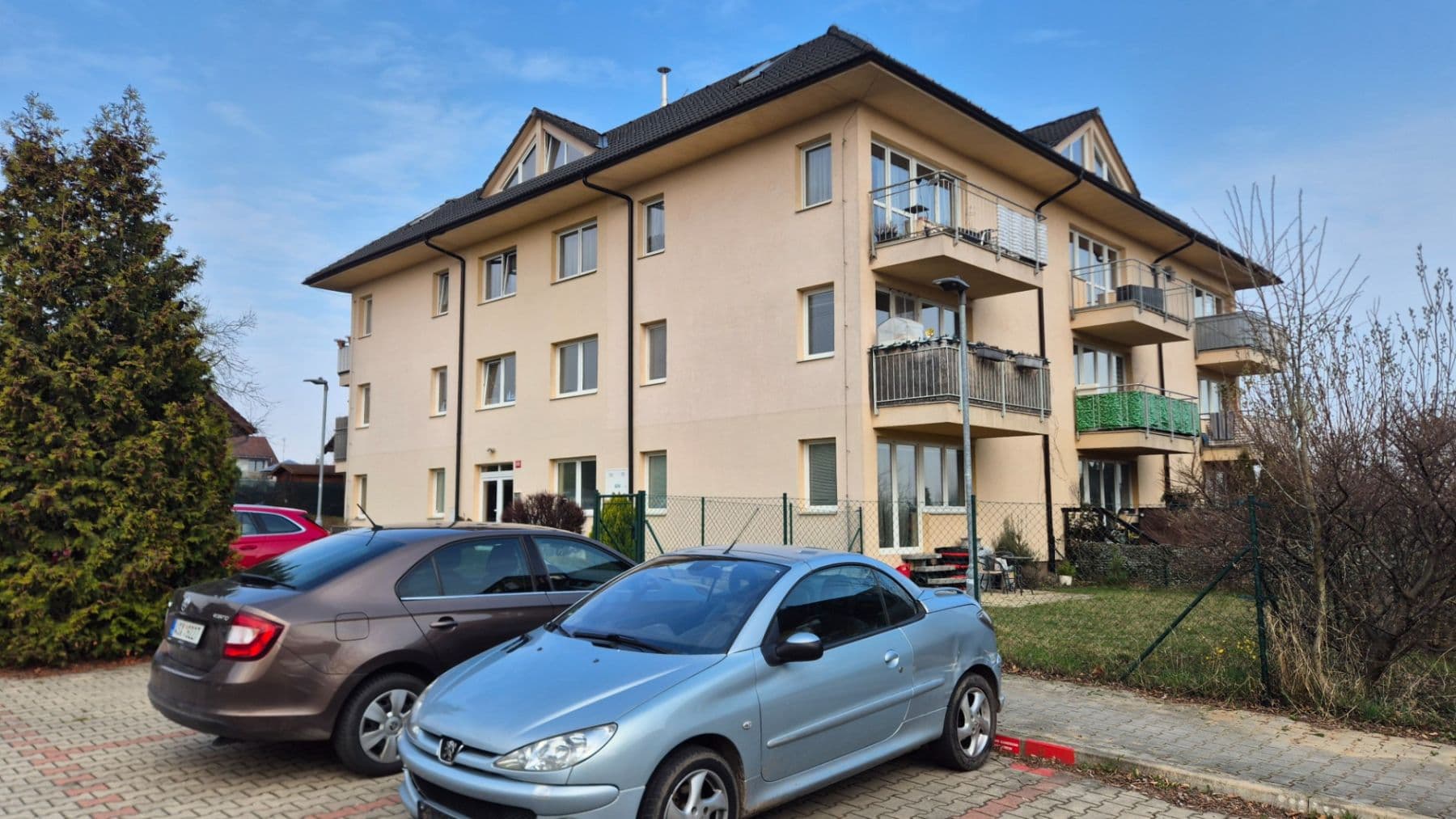 Pronájem bytu 1+1 46 m², T. G. Masaryka, Horoměřice, Středočeský kraj Pronájem bytu 1+1 46 m², T. G. Masaryka, Horoměřice, Středočeský kraj