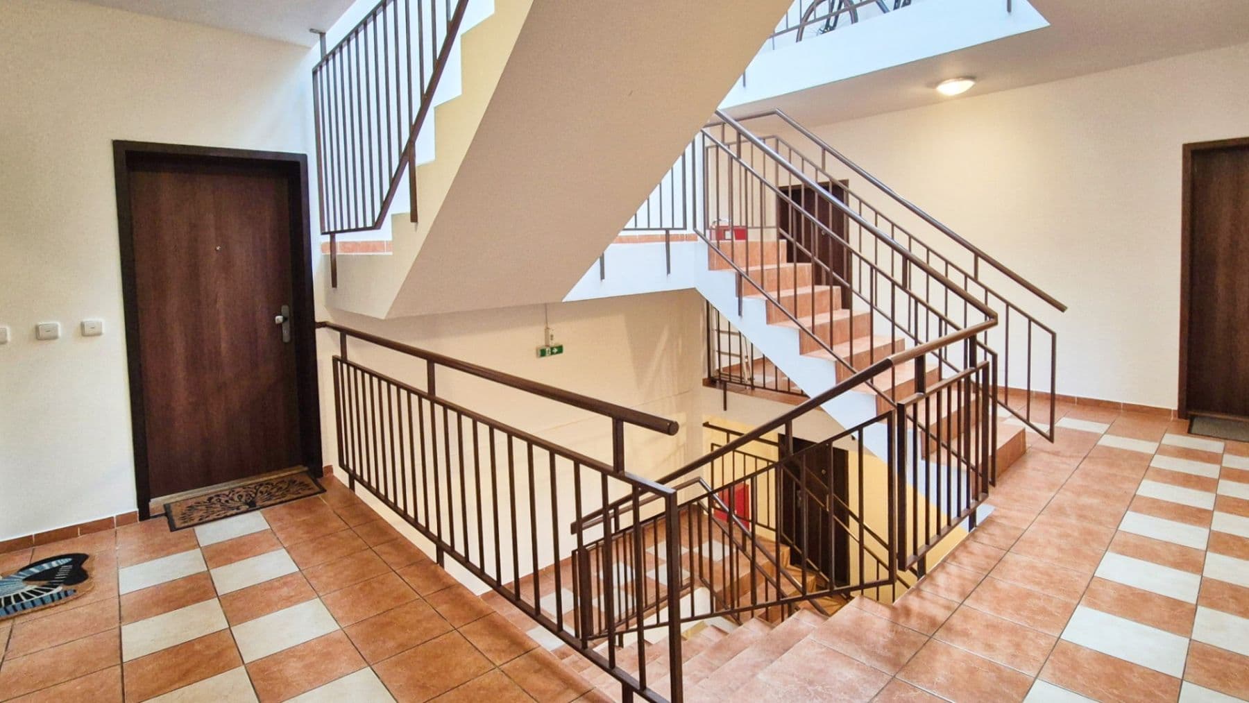 Pronájem bytu 1+1 46 m², T. G. Masaryka, Horoměřice, Středočeský kraj Pronájem bytu 1+1 46 m², T. G. Masaryka, Horoměřice, Středočeský kraj