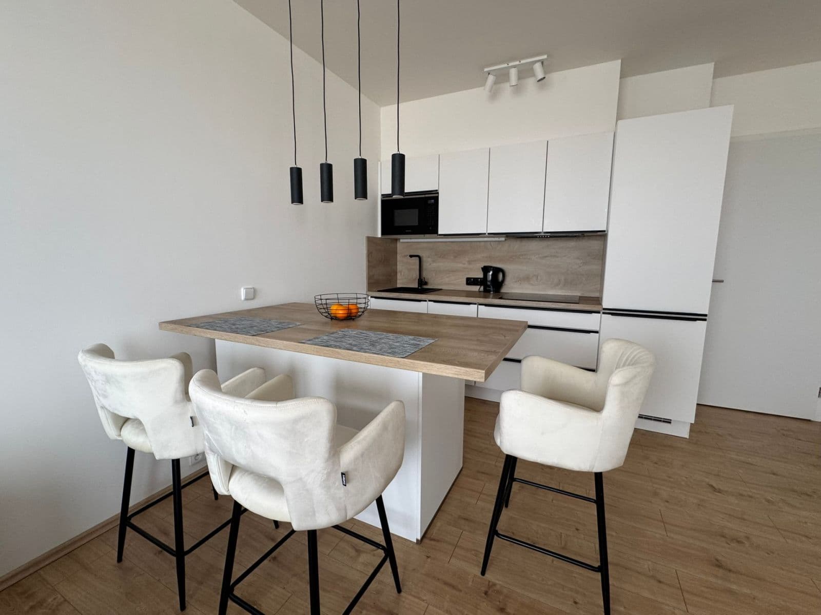 Pronájem bytu 2+kk 55 m², Praha, Praha Pronájem bytu 2+kk 55 m², Praha, Praha