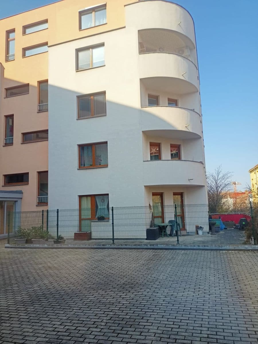 Prodej bytu 1+1 43 m², Strančická, Praha, Praha Prodej bytu 1+1 43 m², Strančická, Praha, Praha