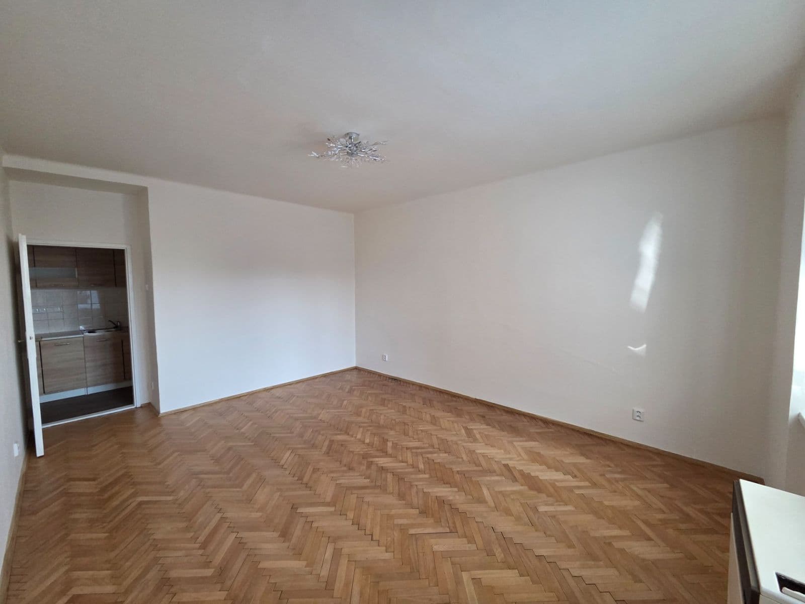 Pronájem bytu 2+kk 49 m², Křížová, Praha, Praha Pronájem bytu 2+kk 49 m², Křížová, Praha, Praha