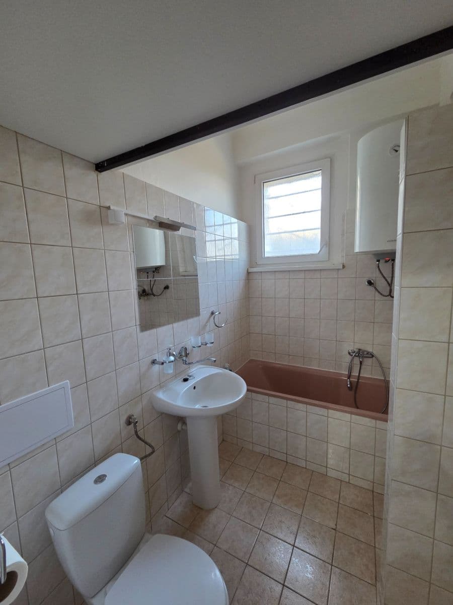 Pronájem bytu 2+kk 49 m², Křížová, Praha, Praha Pronájem bytu 2+kk 49 m², Křížová, Praha, Praha