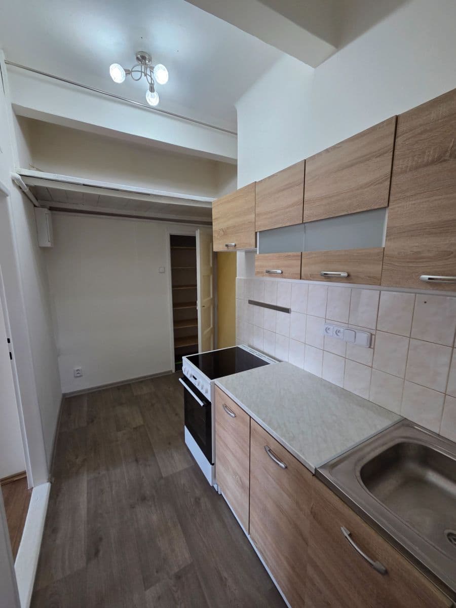 Pronájem bytu 2+kk 49 m², Křížová, Praha, Praha Pronájem bytu 2+kk 49 m², Křížová, Praha, Praha