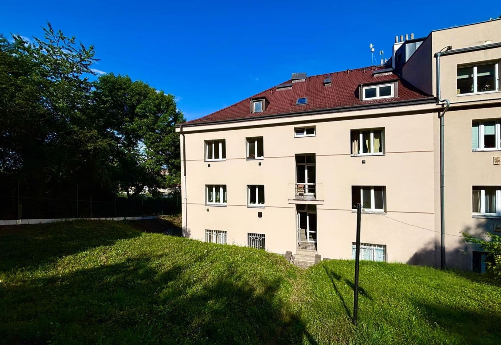 Pronájem bytu 2+kk 49 m², Křížová, Praha, Praha Pronájem bytu 2+kk 49 m², Křížová, Praha, Praha