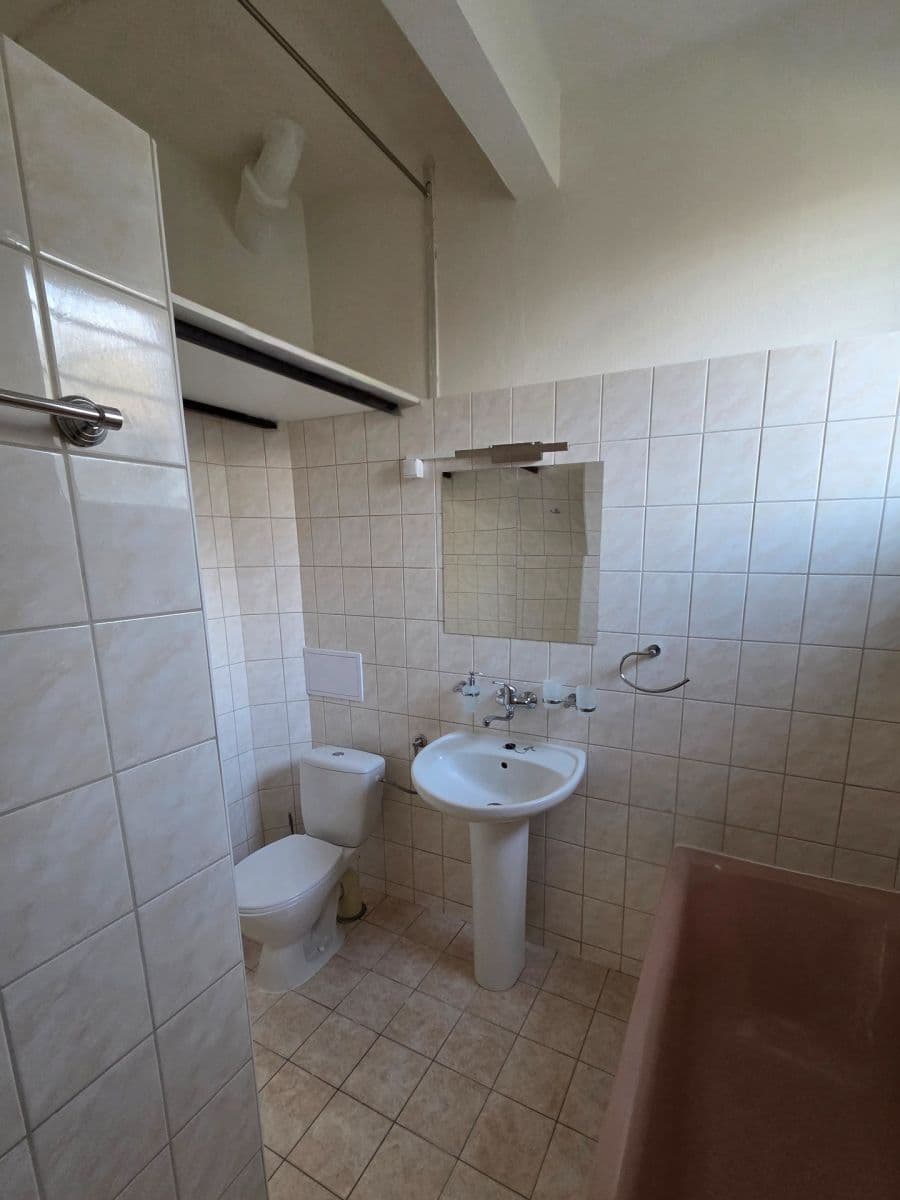 Pronájem bytu 2+kk 49 m², Křížová, Praha, Praha Pronájem bytu 2+kk 49 m², Křížová, Praha, Praha