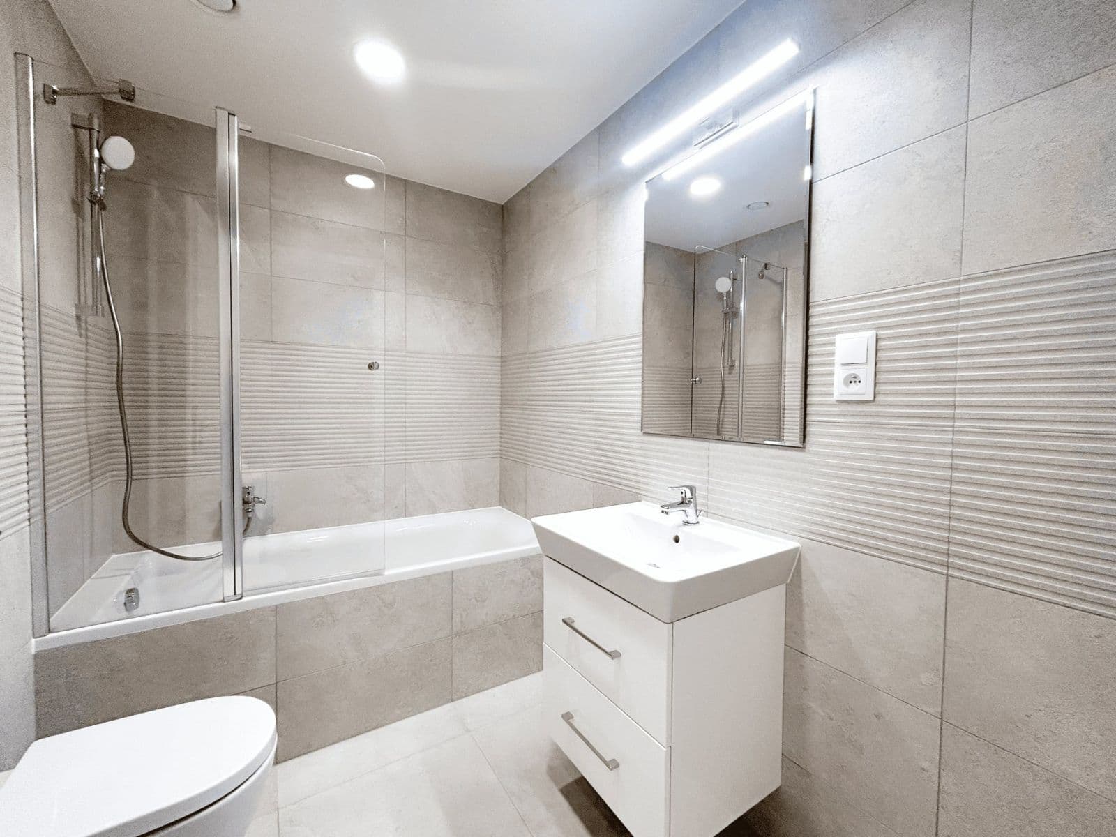 Pronájem bytu 2+kk 59 m², Domalípova, Praha, Praha Pronájem bytu 2+kk 59 m², Domalípova, Praha, Praha