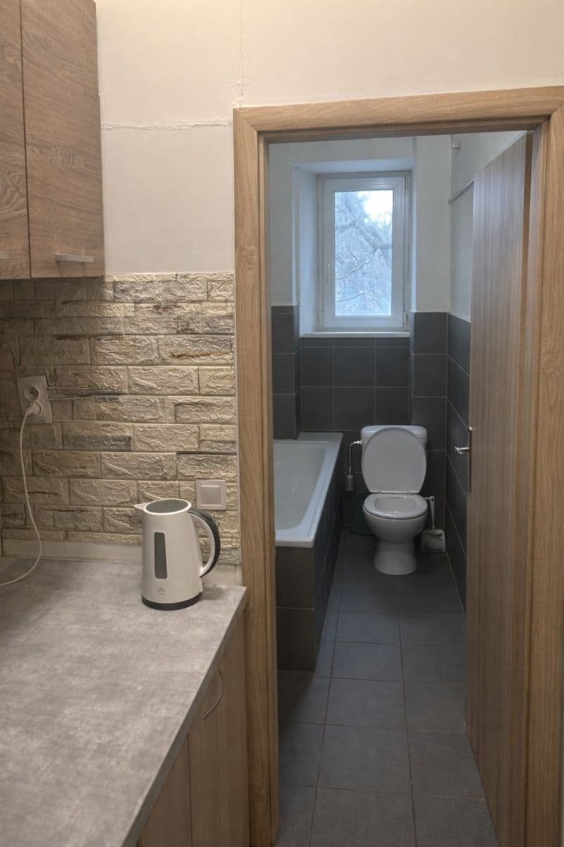 Prodej bytu 1+kk 22 m², Kolbenova, Praha, Praha Prodej bytu 1+kk 22 m², Kolbenova, Praha, Praha