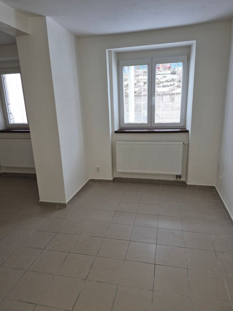 Pronájem bytu 1+1 35 m², Střední, Brno, Jihomoravský kraj Pronájem bytu 1+1 35 m², Střední, Brno, Jihomoravský kraj