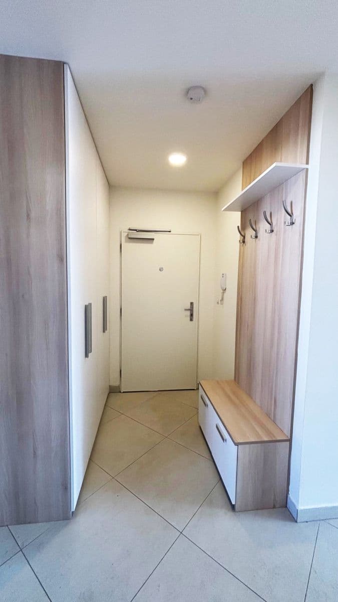 Pronájem bytu 2+kk 60 m², Petrohradská, Praha, Praha Pronájem bytu 2+kk 60 m², Petrohradská, Praha, Praha