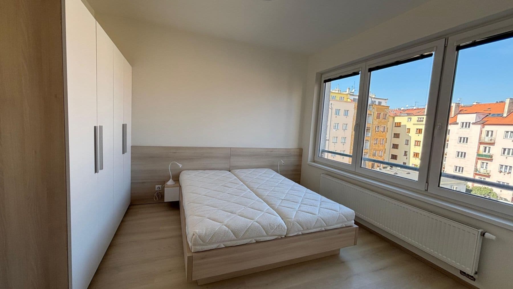 Pronájem bytu 2+kk 60 m², Petrohradská, Praha, Praha Pronájem bytu 2+kk 60 m², Petrohradská, Praha, Praha