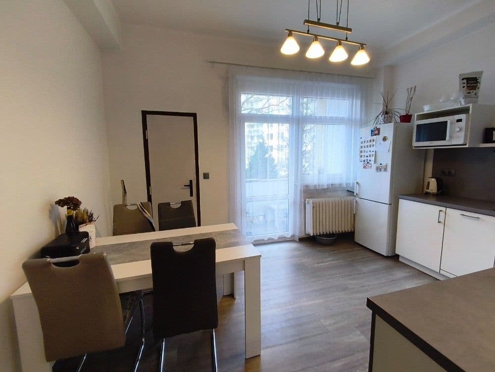 Pronájem bytu 2+1 69 m², Pod Školou, Praha, Praha Pronájem bytu 2+1 69 m², Pod Školou, Praha, Praha