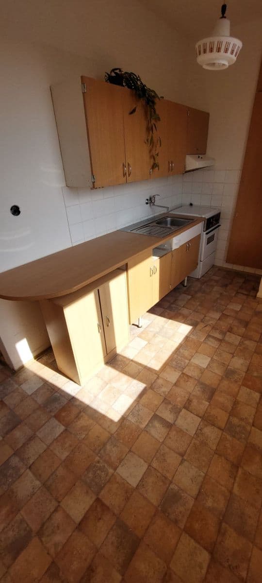 Prodej bytu 1+1 40 m², Korunní, Ostrava, Moravskoslezský kraj Prodej bytu 1+1 40 m², Korunní, Ostrava, Moravskoslezský kraj