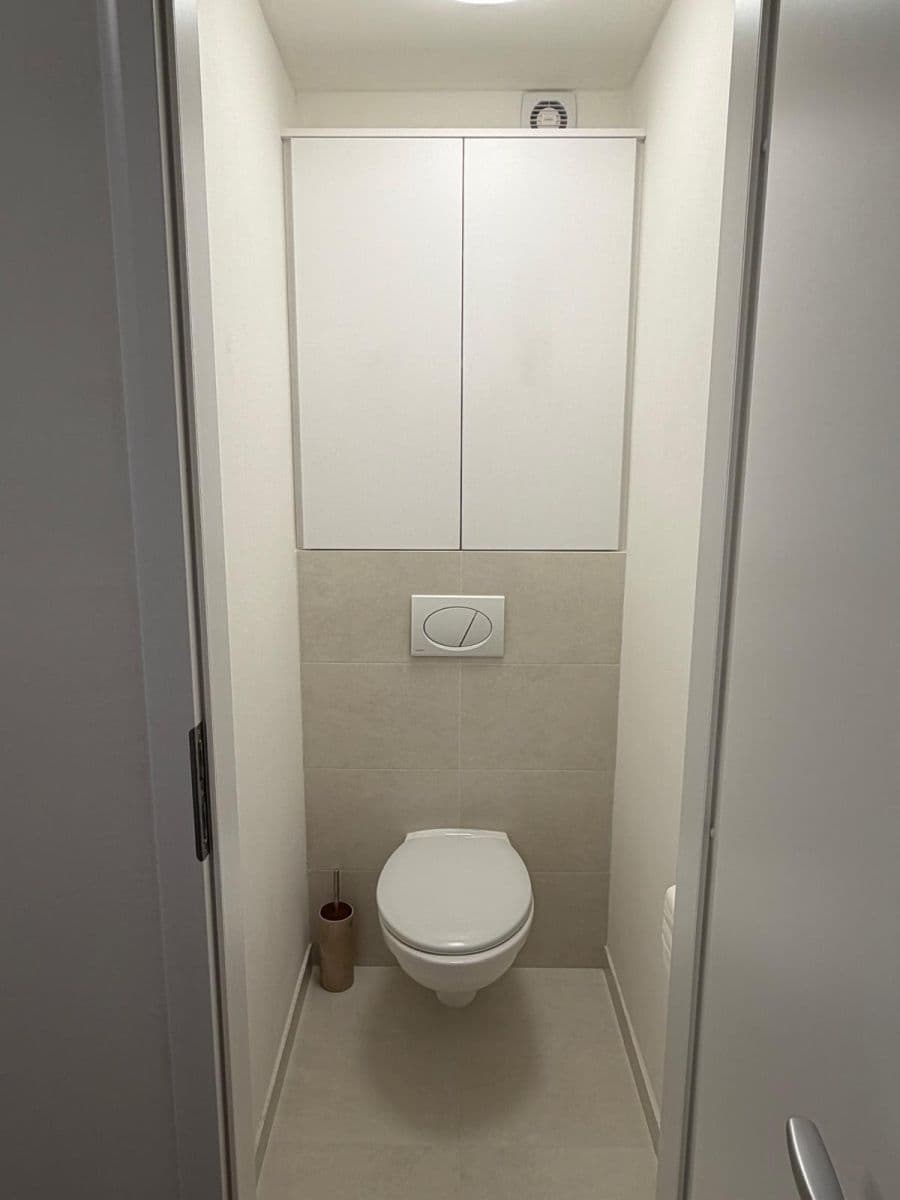 Pronájem bytu 2+kk 41 m², Šluknovská, Praha, Praha Pronájem bytu 2+kk 41 m², Šluknovská, Praha, Praha
