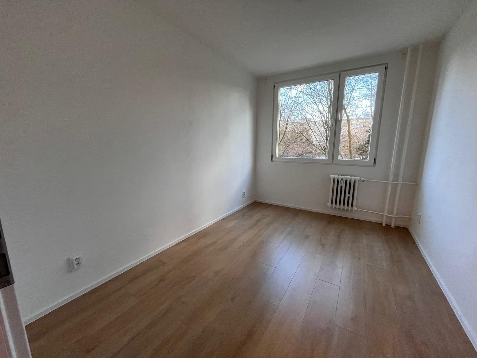 Pronájem bytu 2+kk 41 m², Šluknovská, Praha, Praha Pronájem bytu 2+kk 41 m², Šluknovská, Praha, Praha