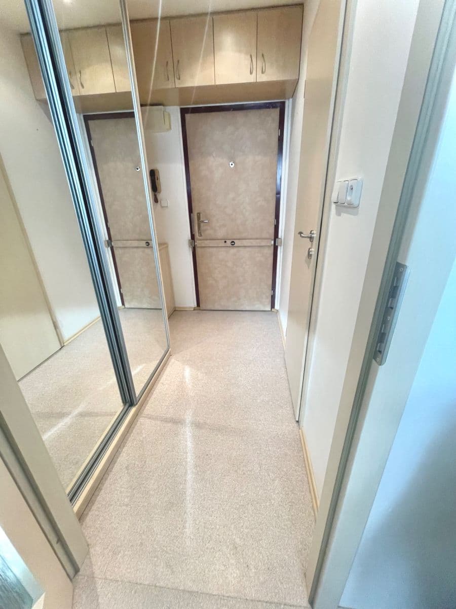 Pronájem bytu 1+kk 33 m², Blattného, Praha, Praha Pronájem bytu 1+kk 33 m², Blattného, Praha, Praha