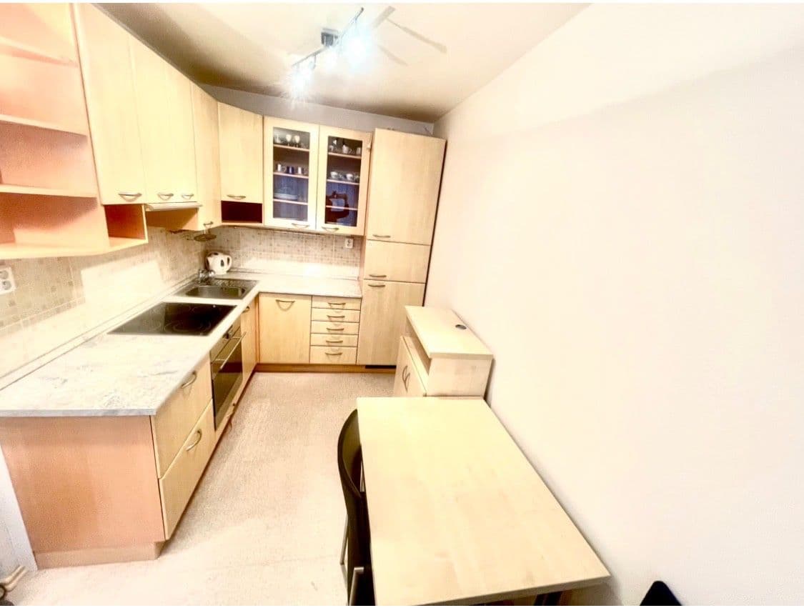 Pronájem bytu 1+kk 33 m², Blattného, Praha, Praha Pronájem bytu 1+kk 33 m², Blattného, Praha, Praha