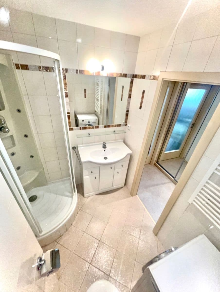 Pronájem bytu 1+kk 33 m², Blattného, Praha, Praha Pronájem bytu 1+kk 33 m², Blattného, Praha, Praha