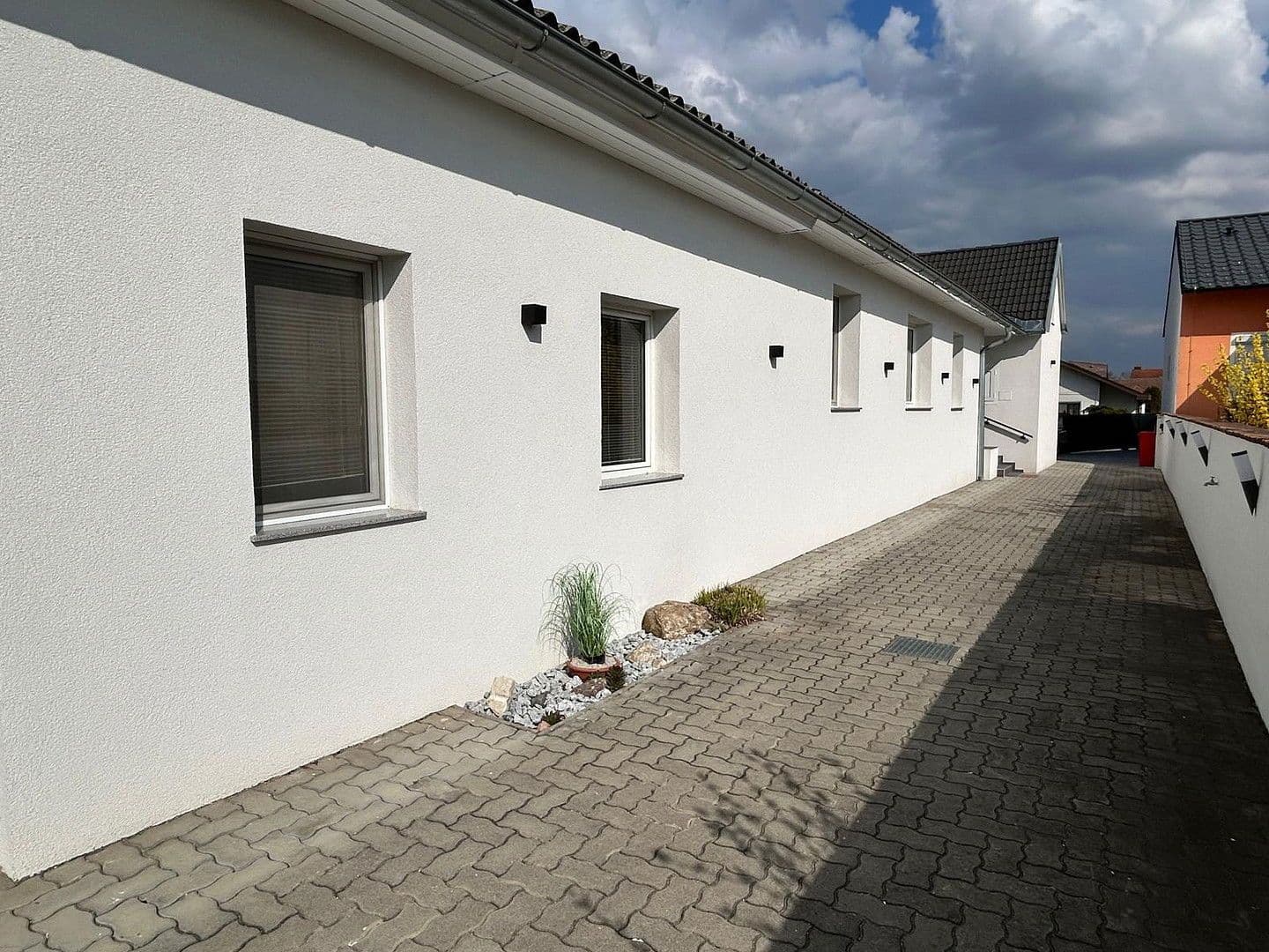 Pronájem domu 130 m², pozemek 589 m², Maria Lourd Weg 9, Enzersfel im Weinviertel, Dolní Rakousko Pronájem domu 130 m², pozemek 589 m², Maria Lourd Weg 9, Enzersfel im Weinviertel, Dolní Rakousko