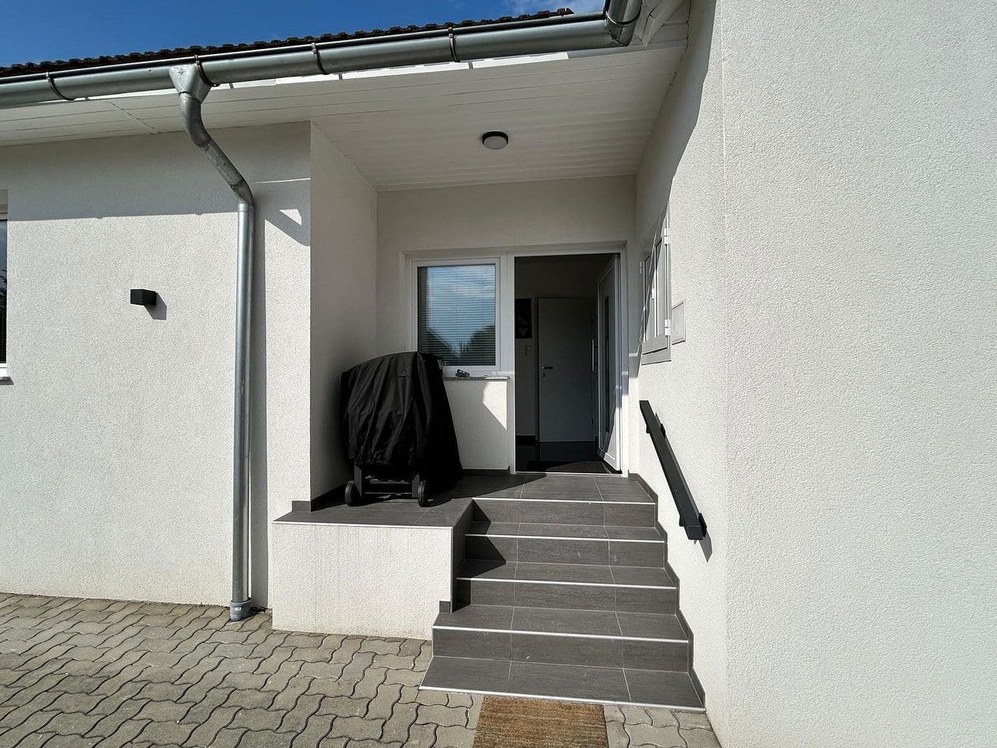 Pronájem domu 130 m², pozemek 589 m², Maria Lourd Weg 9, Enzersfel im Weinviertel, Dolní Rakousko Pronájem domu 130 m², pozemek 589 m², Maria Lourd Weg 9, Enzersfel im Weinviertel, Dolní Rakousko