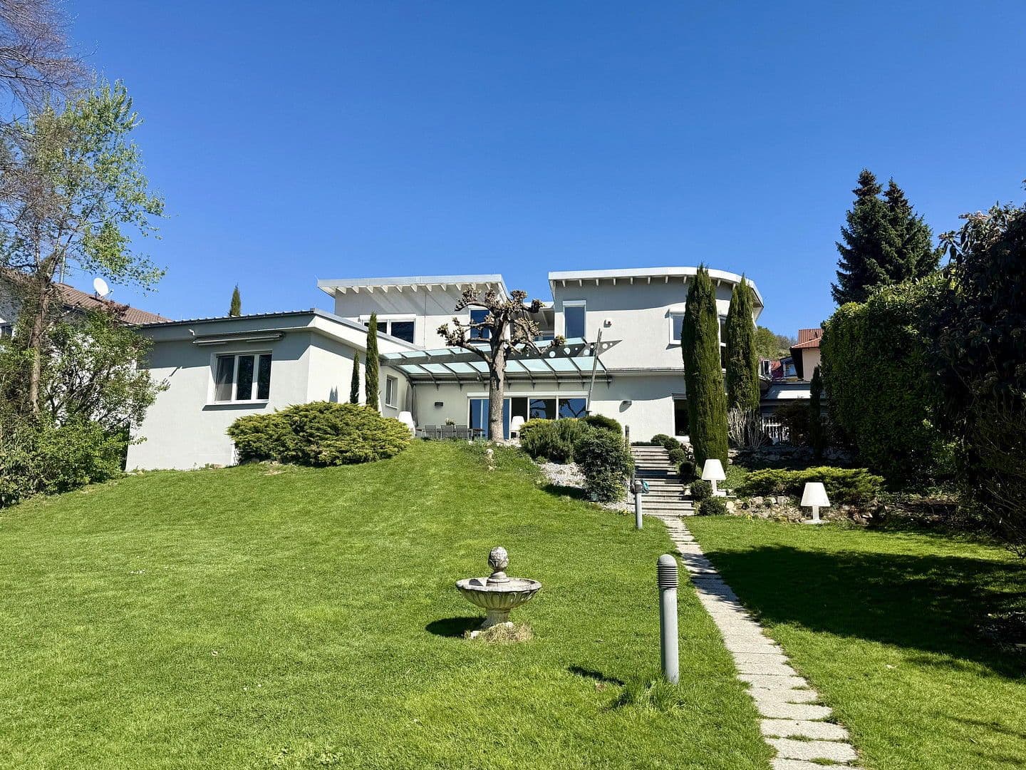 Prodej domu 418 m², pozemek 2.195 m², Hirschberg an der Bergstraße, Bádensko-Württembersko Prodej domu 418 m², pozemek 2.195 m², Hirschberg an der Bergstraße, Bádensko-Württembersko