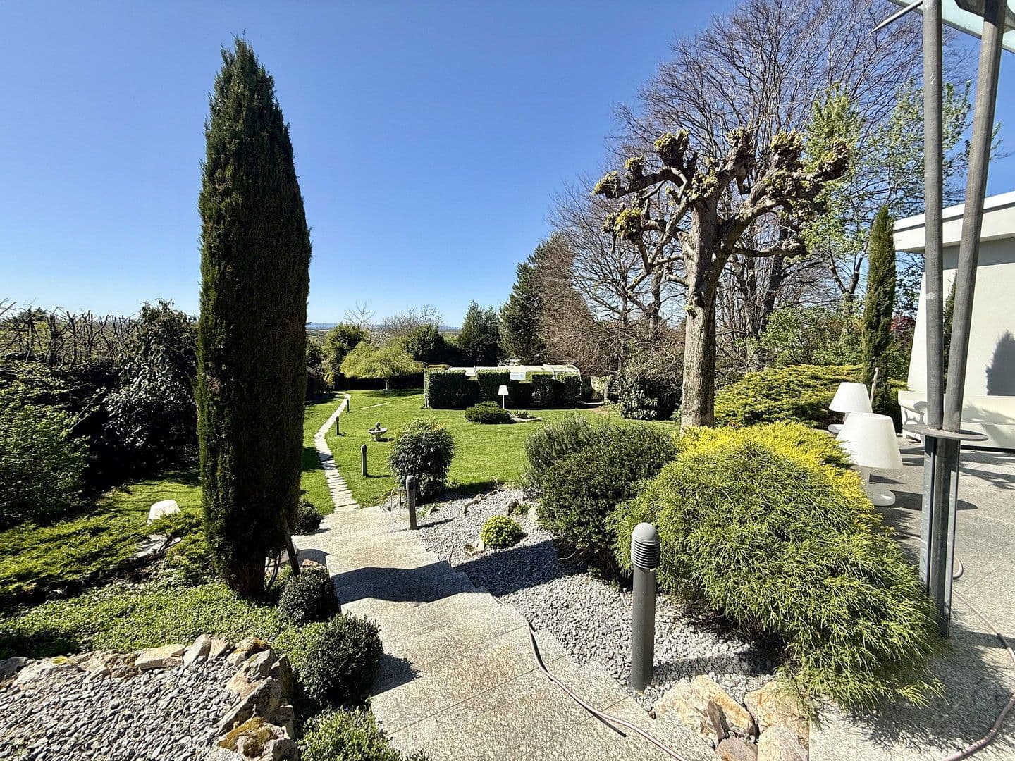 Prodej domu 418 m², pozemek 2.195 m², Hirschberg an der Bergstraße, Bádensko-Württembersko Prodej domu 418 m², pozemek 2.195 m², Hirschberg an der Bergstraße, Bádensko-Württembersko