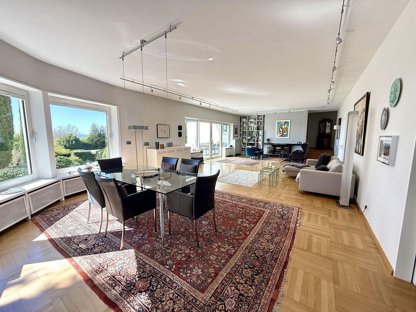 Prodej domu 418 m², pozemek 2.195 m², Hirschberg an der Bergstraße, Bádensko-Württembersko Prodej domu 418 m², pozemek 2.195 m², Hirschberg an der Bergstraße, Bádensko-Württembersko