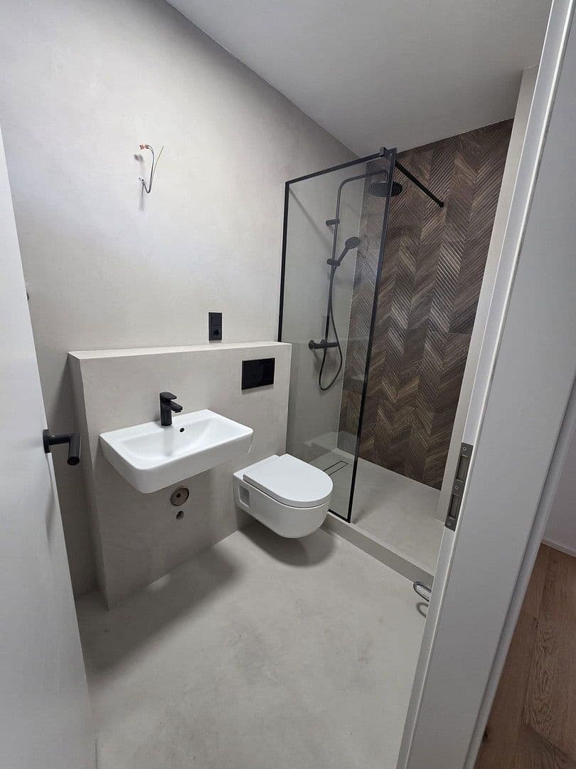 Pronájem bytu 1+1 39 m², Dechsendorfer Straße 2, Erlangen, Bavorsko Pronájem bytu 1+1 39 m², Dechsendorfer Straße 2, Erlangen, Bavorsko