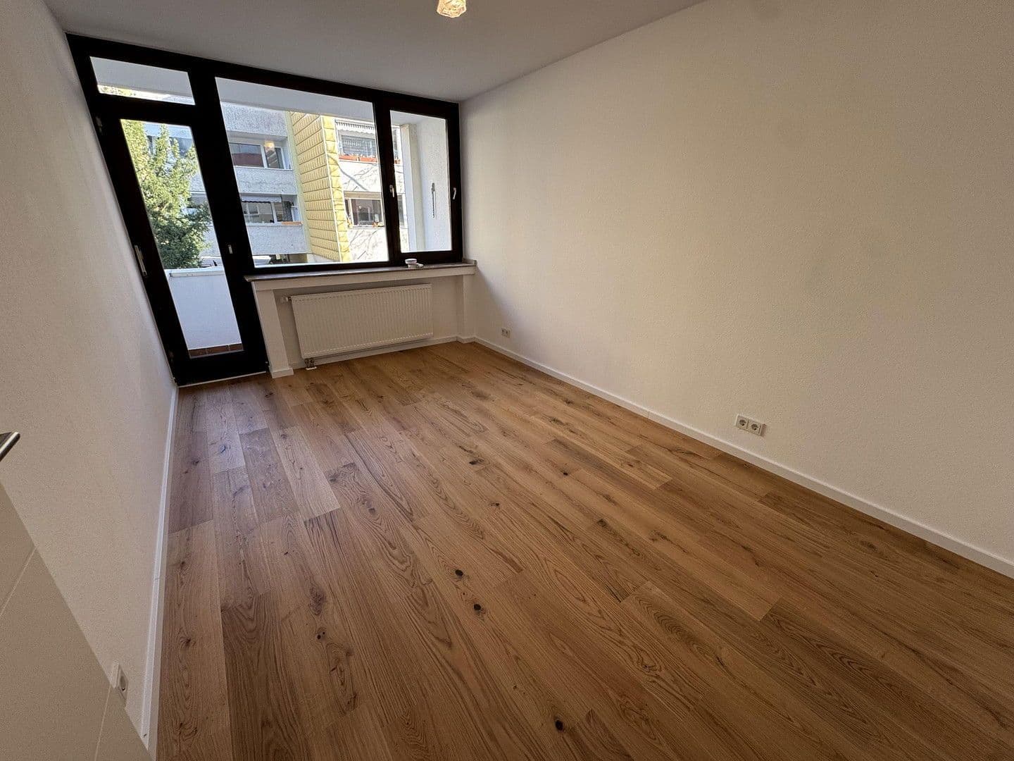 Prodej bytu 3+1 79 m², Köln, Severní Porýní-Vestfálsko Prodej bytu 3+1 79 m², Köln, Severní Porýní-Vestfálsko