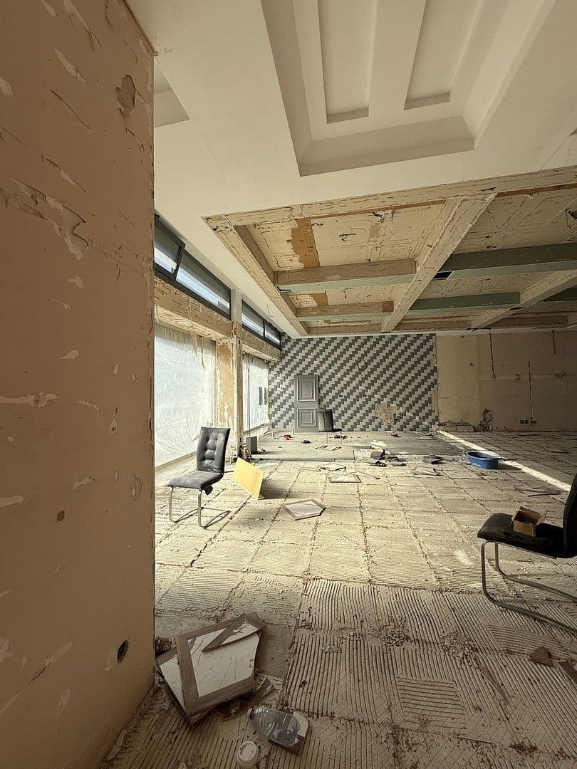 Pronájem kanceláře 190 m², Ostendstraße 221, Nürnberg, Bavorsko Pronájem kanceláře 190 m², Ostendstraße 221, Nürnberg, Bavorsko