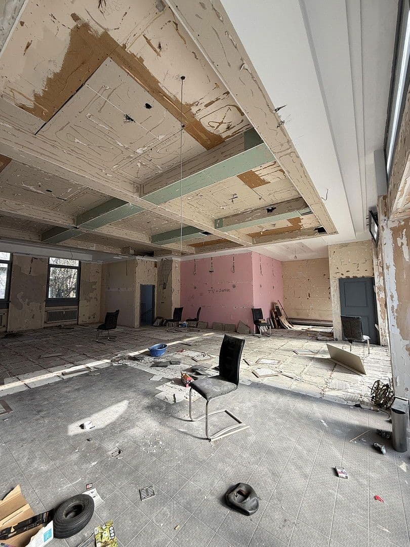 Pronájem kanceláře 190 m², Ostendstraße 221, Nürnberg, Bavorsko Pronájem kanceláře 190 m², Ostendstraße 221, Nürnberg, Bavorsko