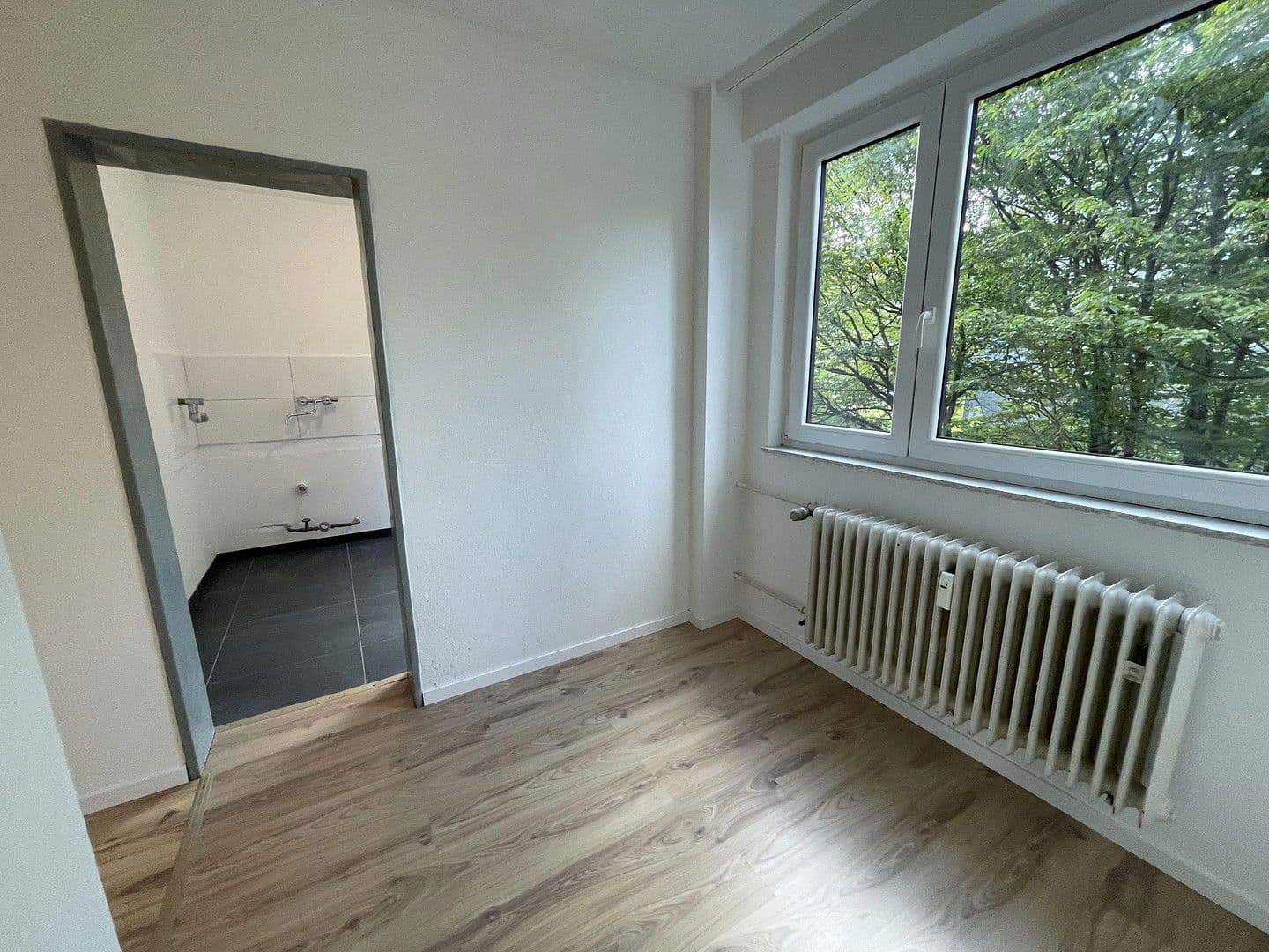 Pronájem bytu 2+kk 64 m², Wuppertal, Severní Porýní-Vestfálsko Pronájem bytu 2+kk 64 m², Wuppertal, Severní Porýní-Vestfálsko