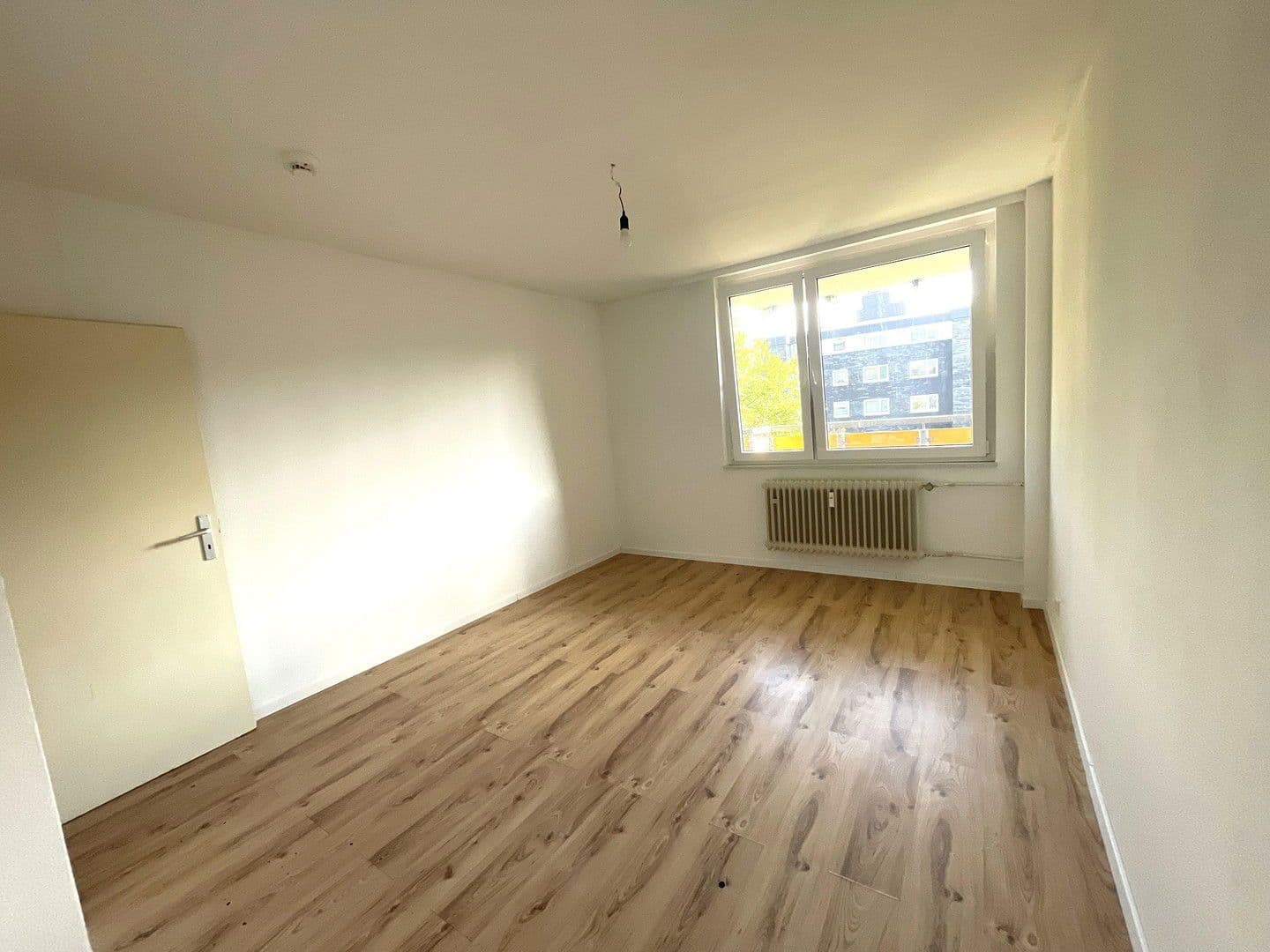 Pronájem bytu 2+kk 64 m², Wuppertal, Severní Porýní-Vestfálsko Pronájem bytu 2+kk 64 m², Wuppertal, Severní Porýní-Vestfálsko
